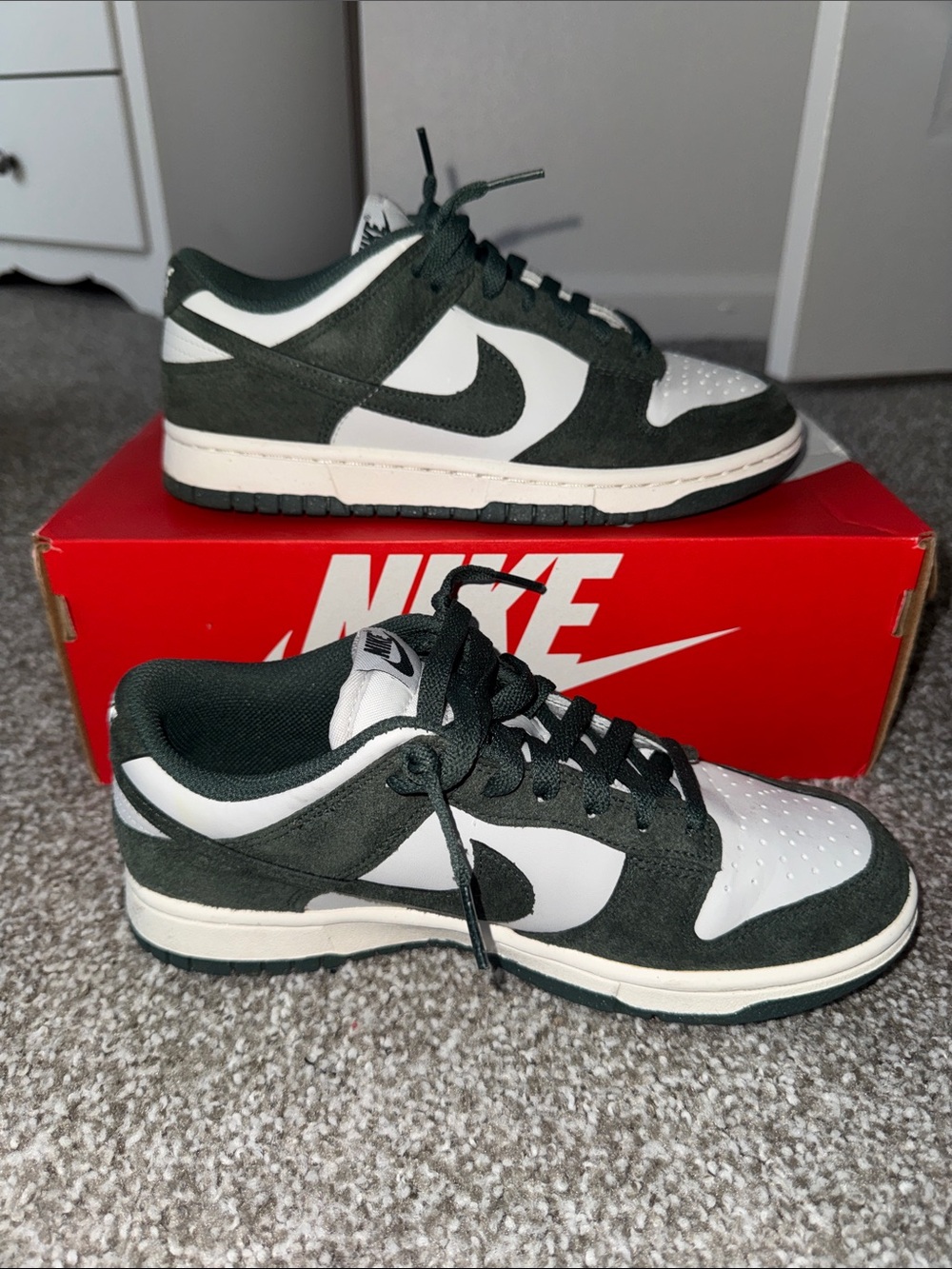 WMNS Nike Dunk Low
